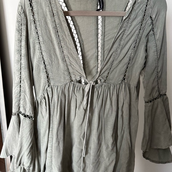 Gorgeous top/ cover up - Picture 8 of 11